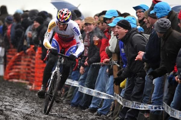 Zdenek Stybar (Telenet - Fidea Cycling Team) gets some encouragement from the crowd.