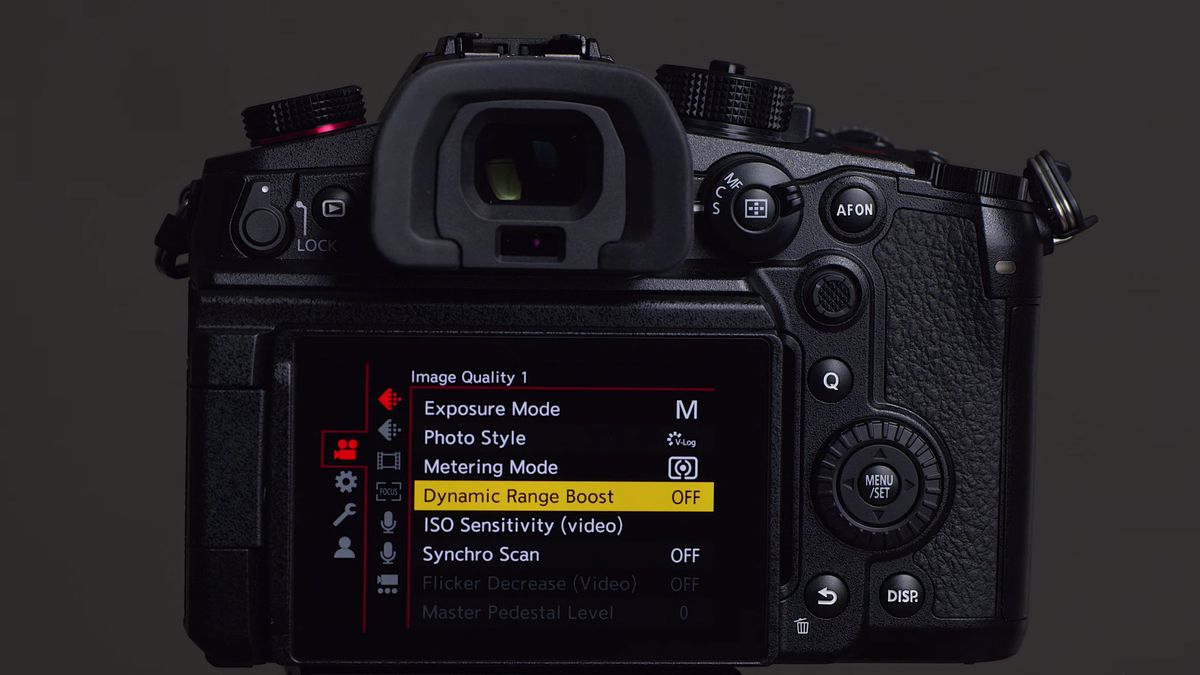 A camera screen showing Panasonic's Dynamic Range Boost mode