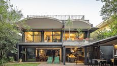 Brazilian Brutalism-inspired Arches House