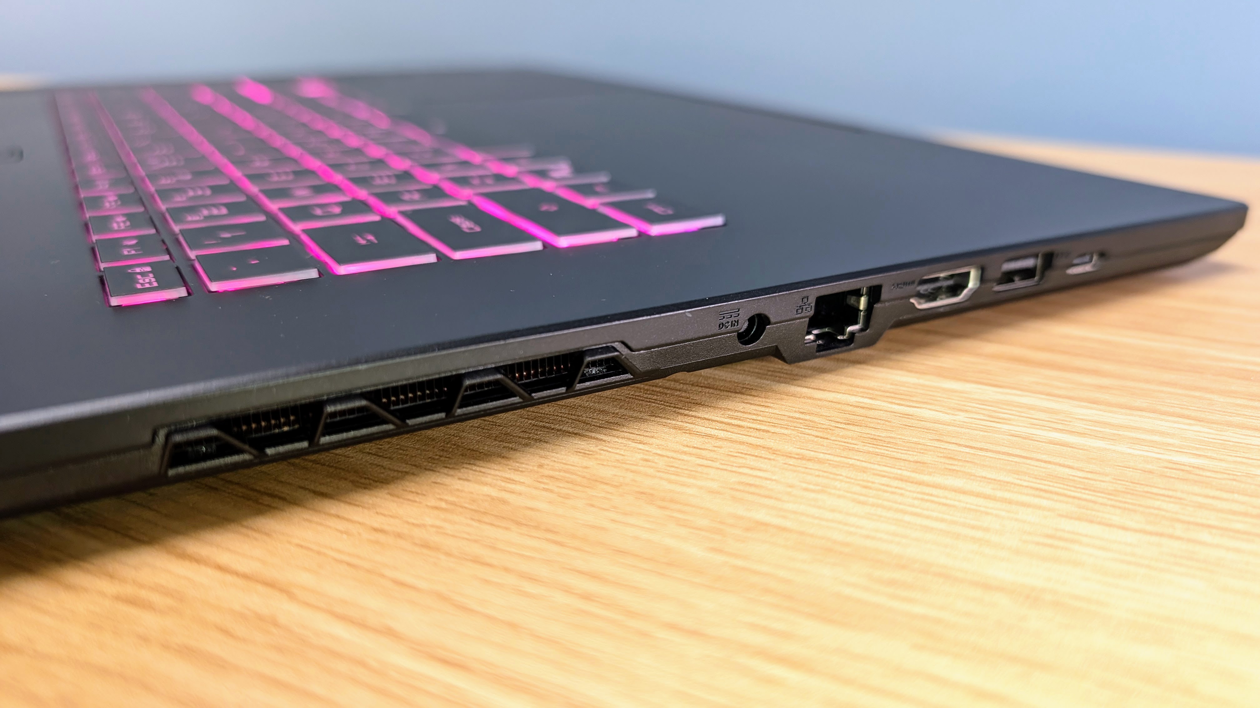 Gigabyte Gaming A16 Pro left side ports
