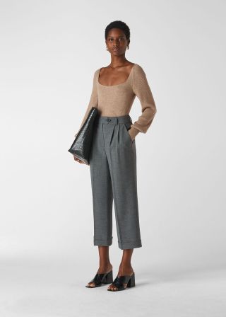 Crop trousers that can be rolled up