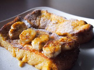 french toast with banana