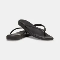 The Iconic | Save up to 50% on select Croc styles