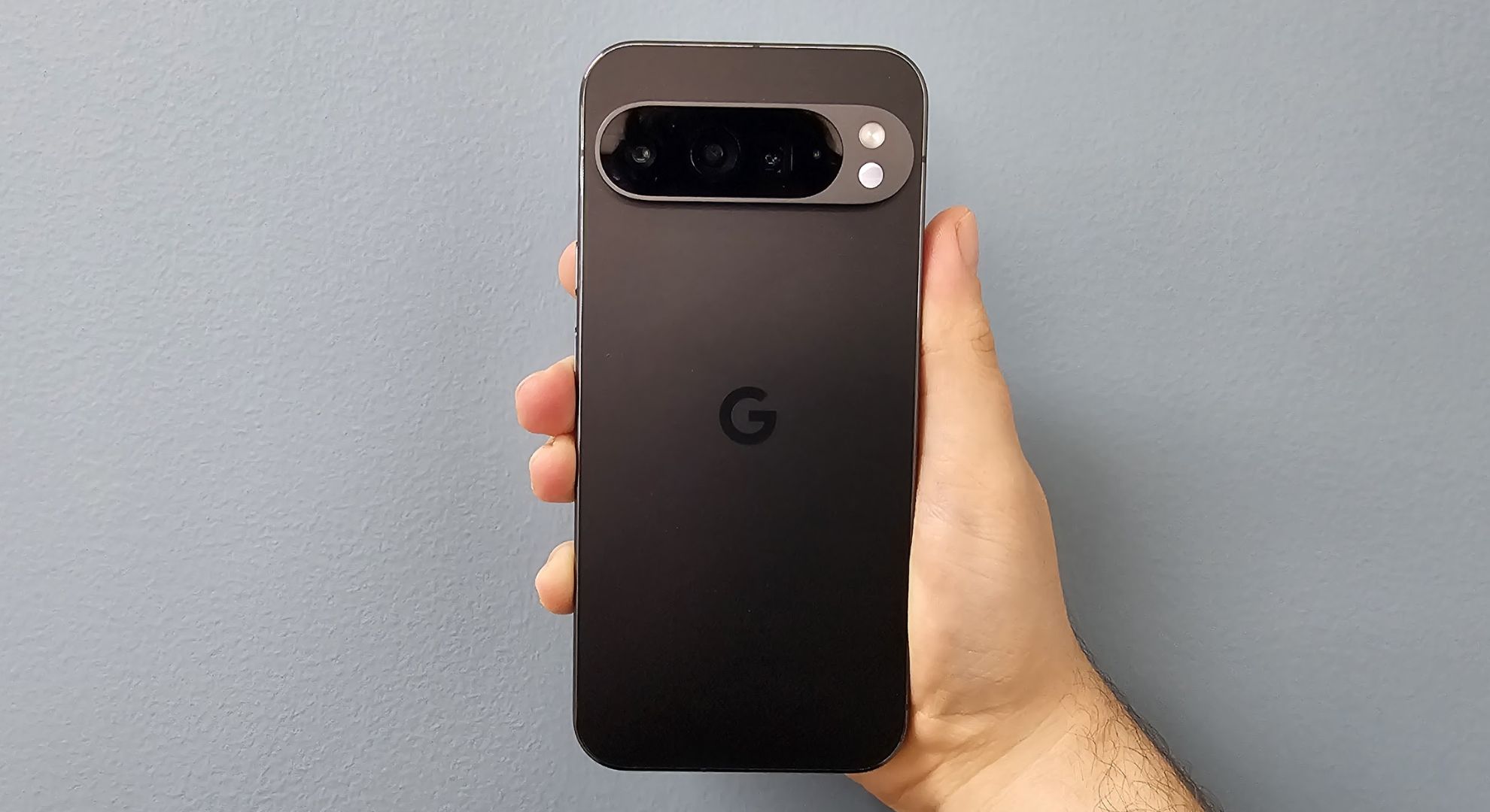 Bagian belakang Google Pixel 9 Pro XL