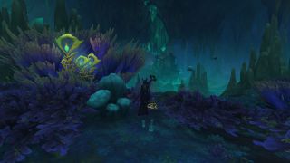 WoW Dreamer's Bounty - a shadow priest is standing next to a dark blue bush with gold coloured edging