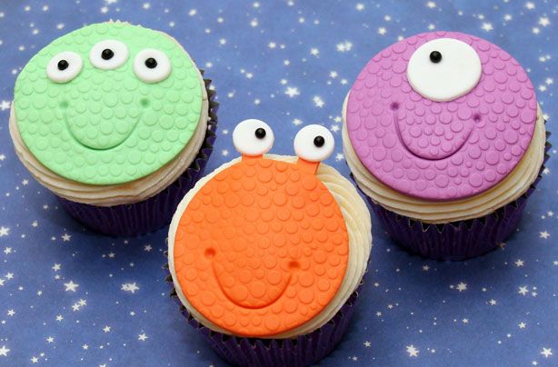 Alien cupcakes