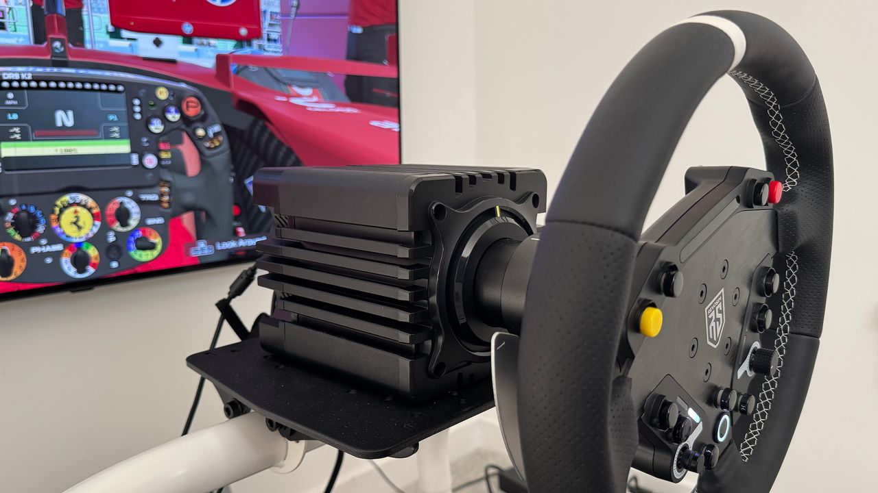 The wheelbase of the Nacon Revosim RS Pure bundle