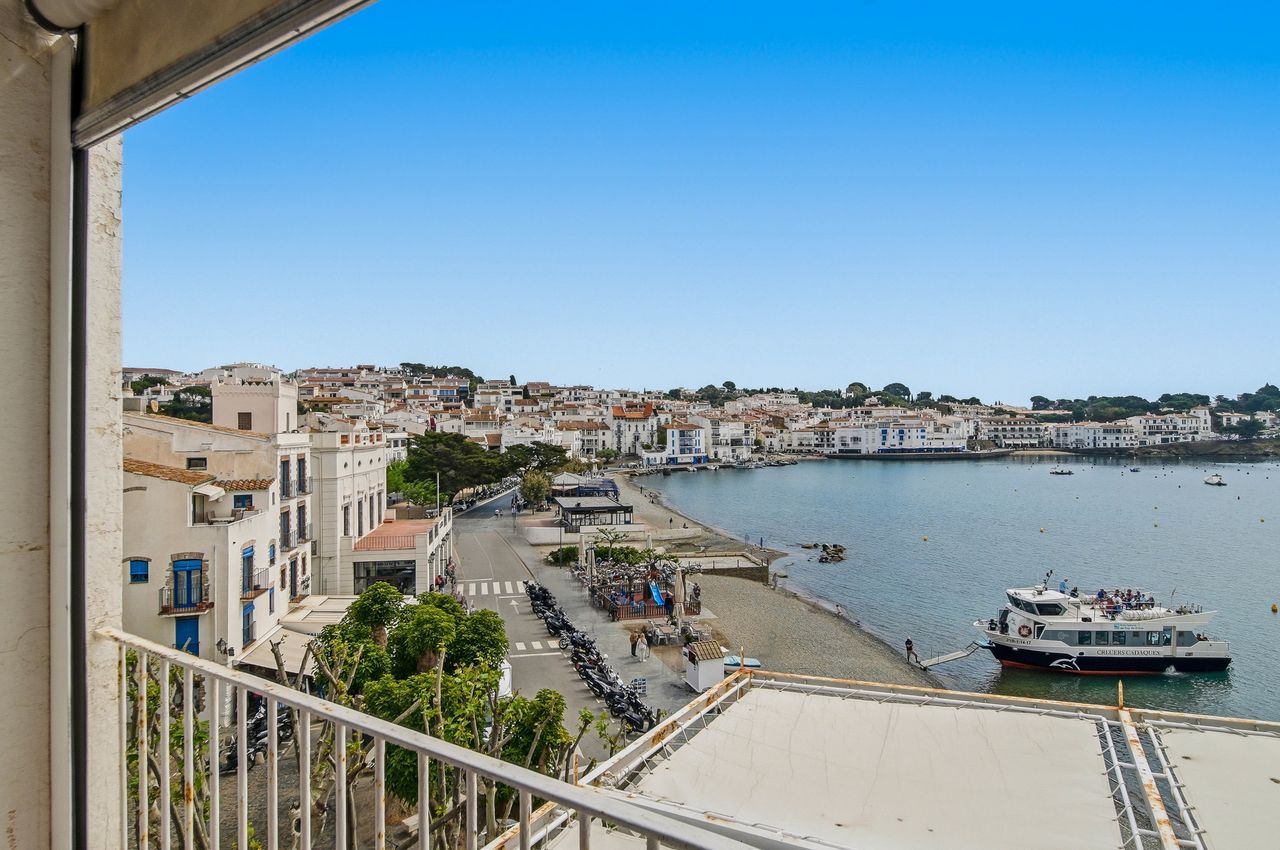 The house offers Mediterranean views on every floor