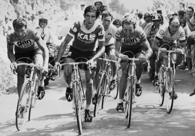 Frenchman Raymond Poulidor (L), rides uphill next to (from L) Spaniard Francisco Galdos, Belgian Lucien Van Impe, wearing the leader's yellow jersey, Dutch Joop Zoetemelk and Frenchman Raymond Delisle 16 July 1976 during the 20th stage of the Tour de France between Tulle and the Puy de D&ocirc;me. Zoetemelk won the stage but finished second overall in Paris behind Van Impe. Poulidor finished third at age 40, Delisle, 4th while Galdos finished 6th overall.