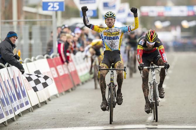 Corn&eacute; van Kessel out-sprints Wietse Bosmans in Loenhout