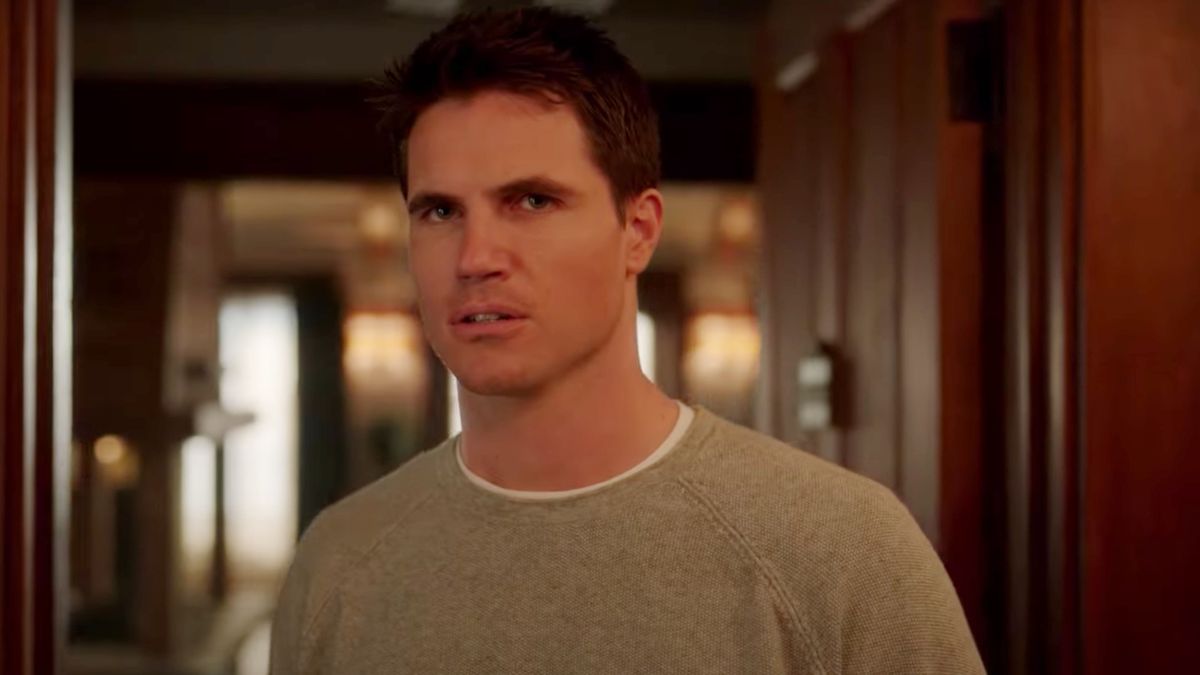 Robbie Amell on Upload