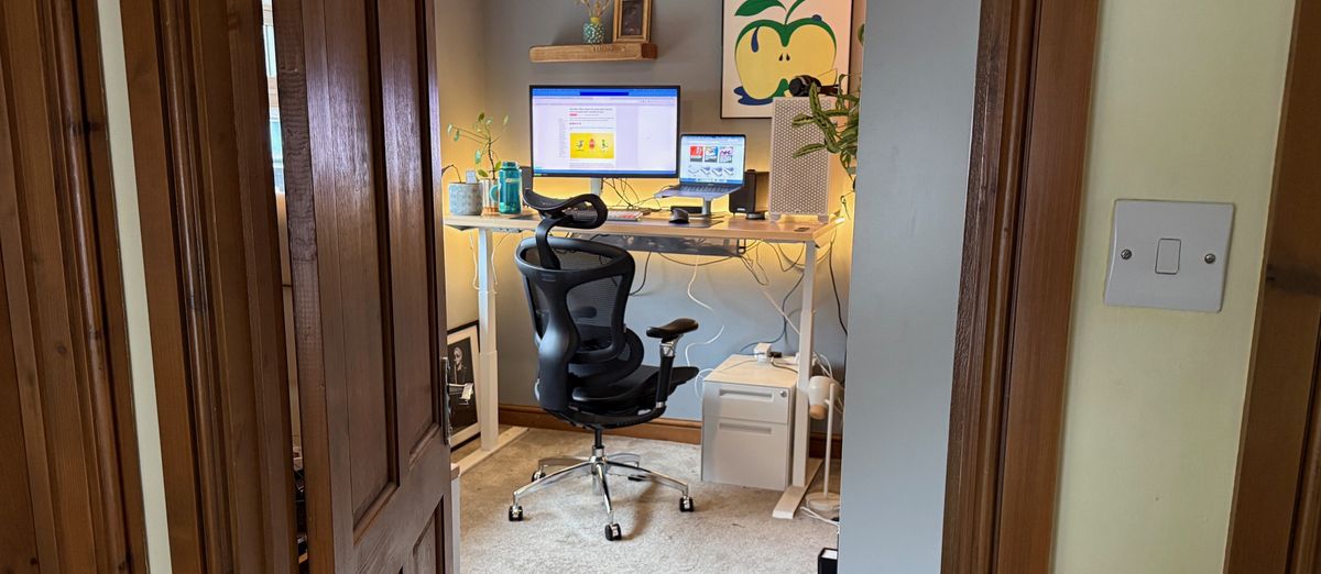 The Sihoo C300 Pro office chair in a home office. 