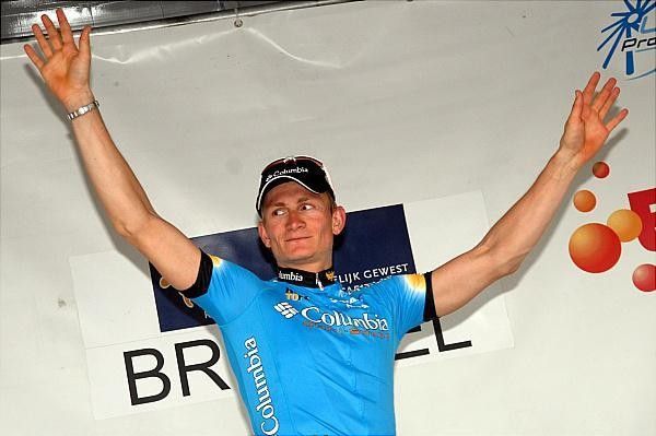 Andre Greipel (Team Columbia) still leads by 11 seconds over last year's winner, Jose Ivan Gutierrez.