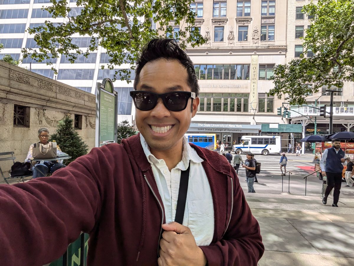 Google Pixel 8a selfie sample.