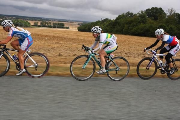 Sole Aussie in the breakaway - Amanda Spratt.