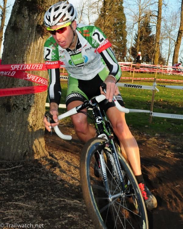 Jeremy Powers (Cannondale-cyclcrossworld.com) riding second wheel.
