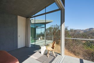 Mork-Ulnes Architects concrete house bedroom