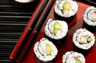 avocado and prawn maki rolls