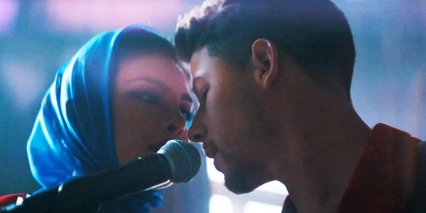 Priyanka Chopra, Nick Jonas - &quot;Sucker&quot; Music Video