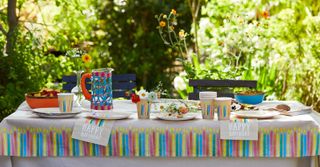 garden decor ideas: birthday party scene