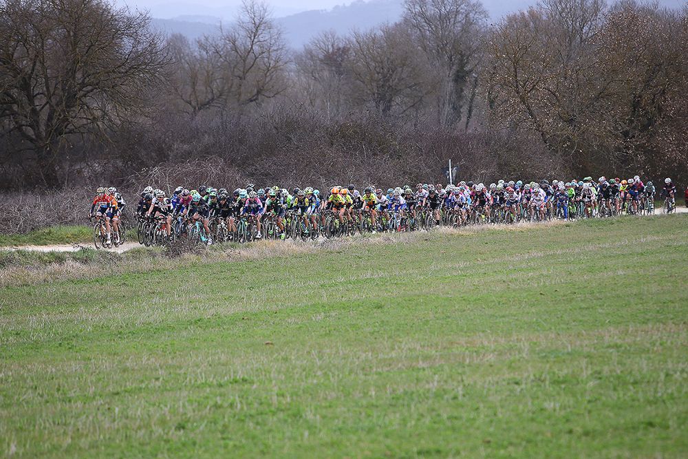 Scenery along the route of 2017 Strade Bianche Women
