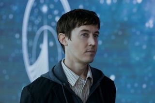 Alex Sharp as Will Downing in episode 107 of 3 Body Problem