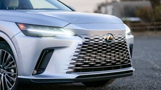 2024 Lexus RX450h+ Luxury PHEV front grill.