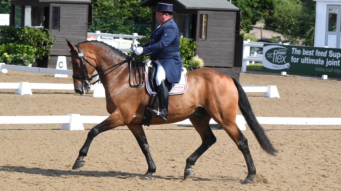Matt Hicks has paid tribute to Sheepcote Walnut, who has died aged 23.