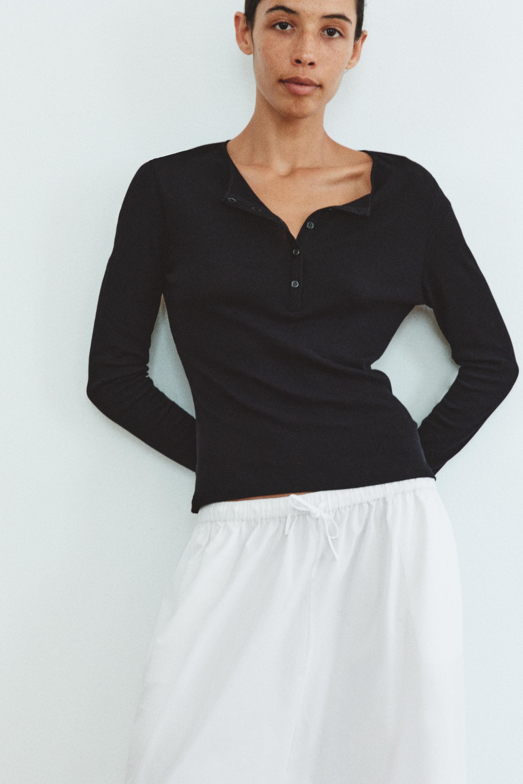 100% Cotton Button-Up T-Shirt - Black - Xs