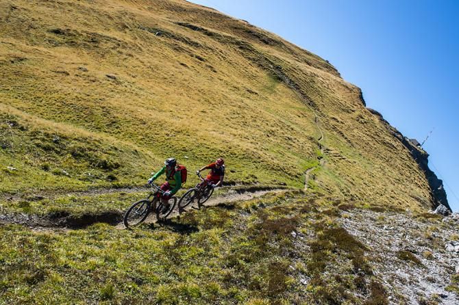Thomas Frischknecht and Thomas Giger riding
