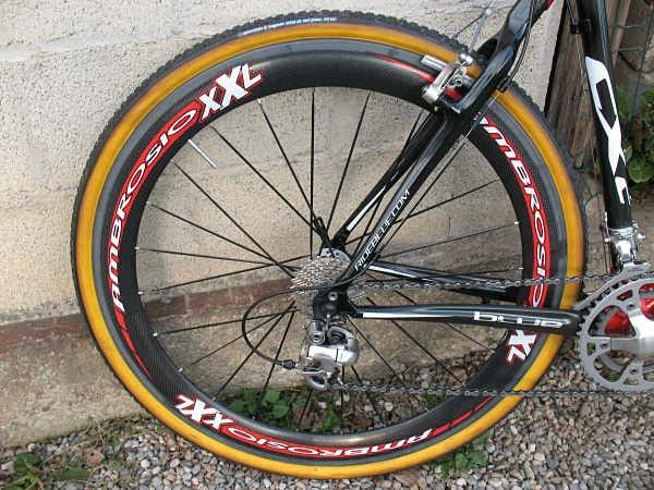 Ambrosio's rear XXL Carbon wheel. Ambrosio is also a personal sponsor of Frattini and provide him with its top-of-the-line 2007 Ambrosio XXL Carbon wheels. Frattini favors the deep-dish rims for cutting through mud.