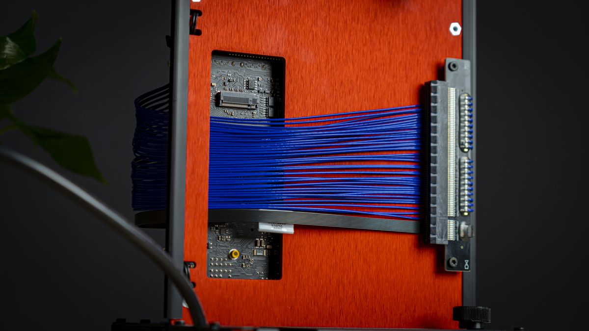 Louqe Raw S1