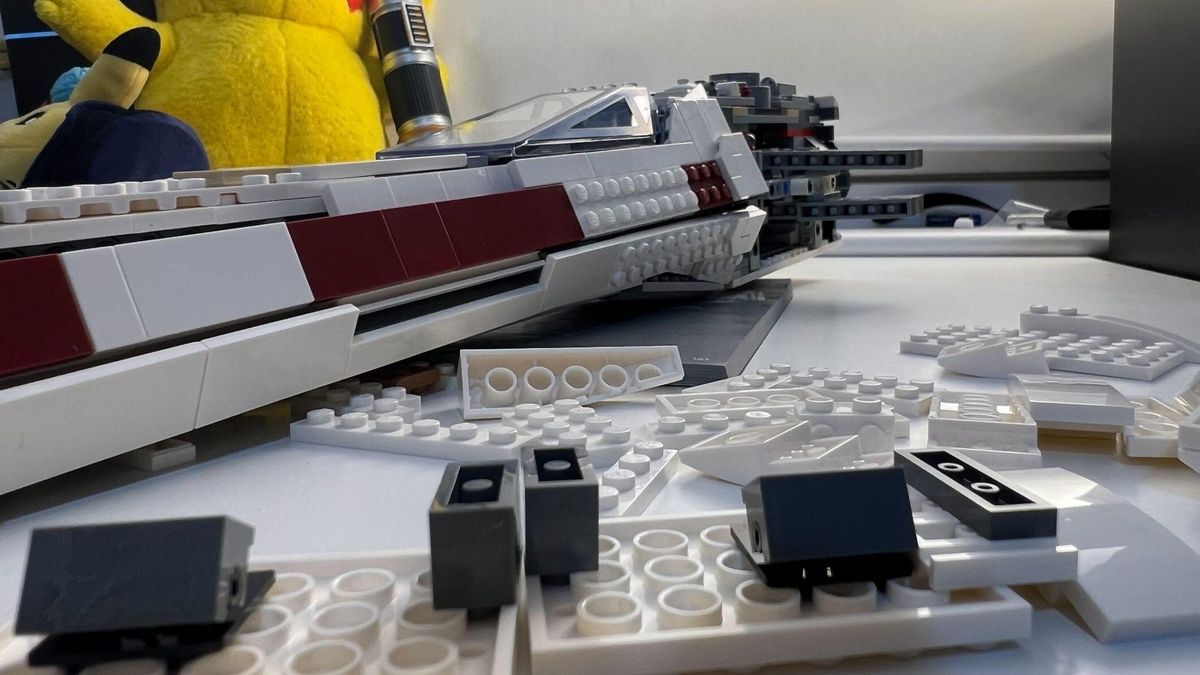 Lego Star Wars X-Wing Starfighter - build in progress.