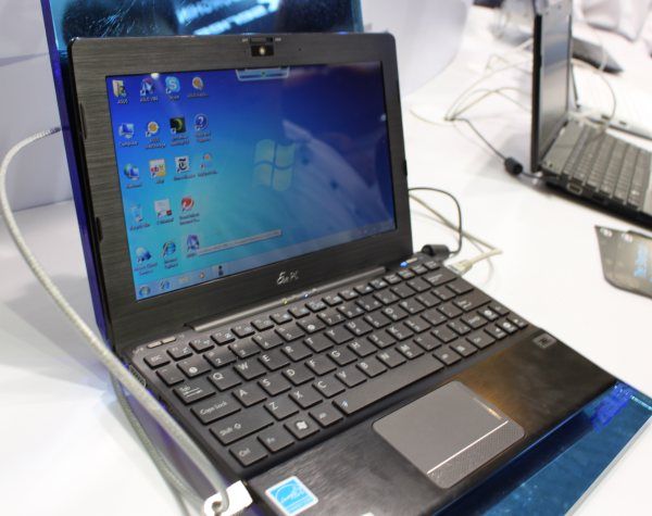 Asus Eee PC 1016p and 1018pg Hands-On | Laptop Mag