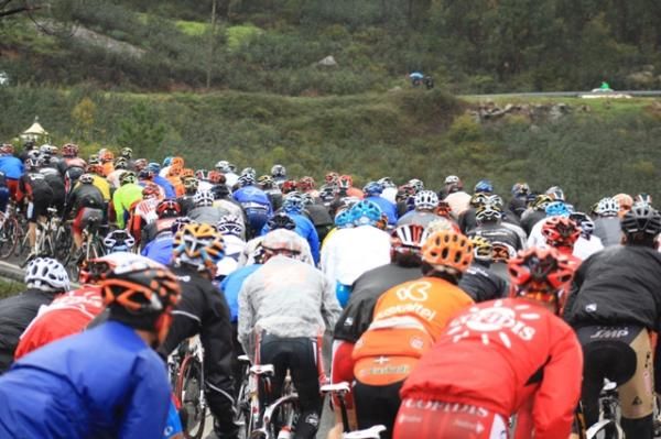 The peloton eventually caught all of the breakaway riders, with Andr&eacute; Greipel (Team HTC - Columbia) taking a gap and the stage win in the final kilometre.