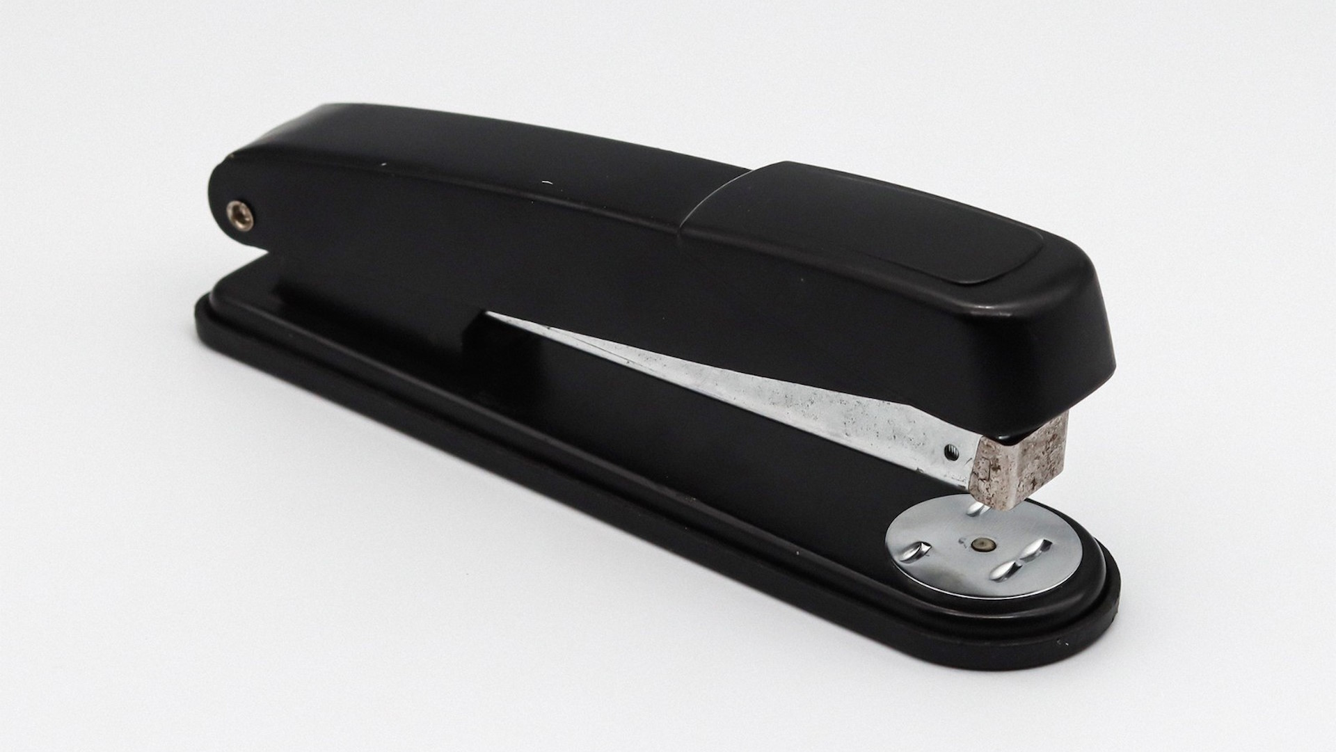 Photo of the stapler that punched a hole in a Nintendo Switch 2 console on launch day, Yes, this is the killer. 