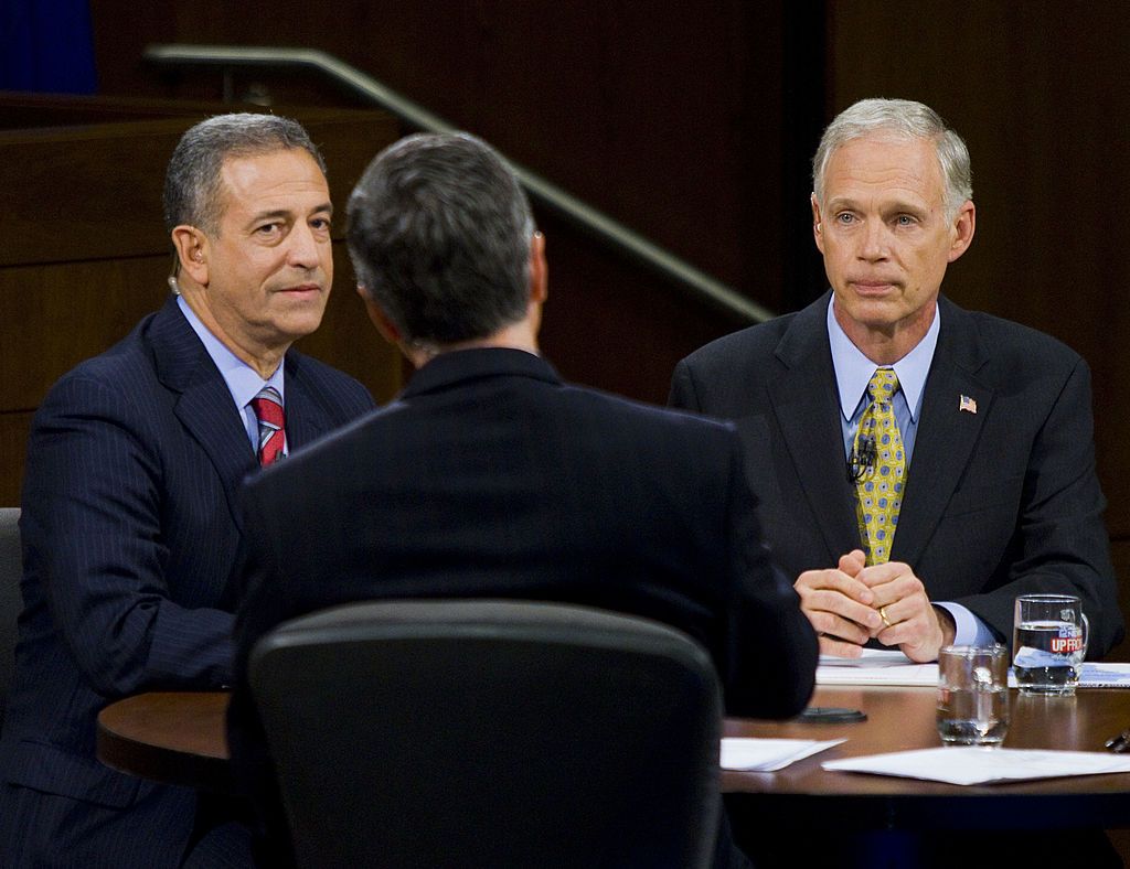 Senator Russ Feingold and Republican candidate Ron Johnson.