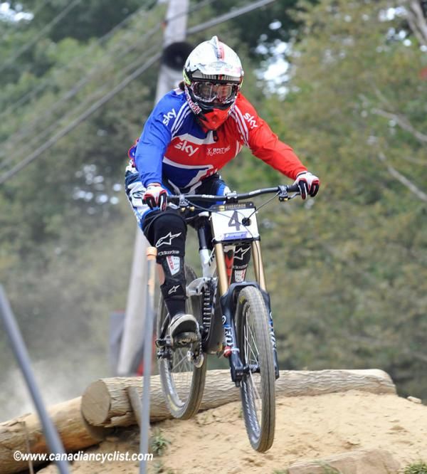 Tracy Moseley (Great Britain) rides toward her first World Championship title