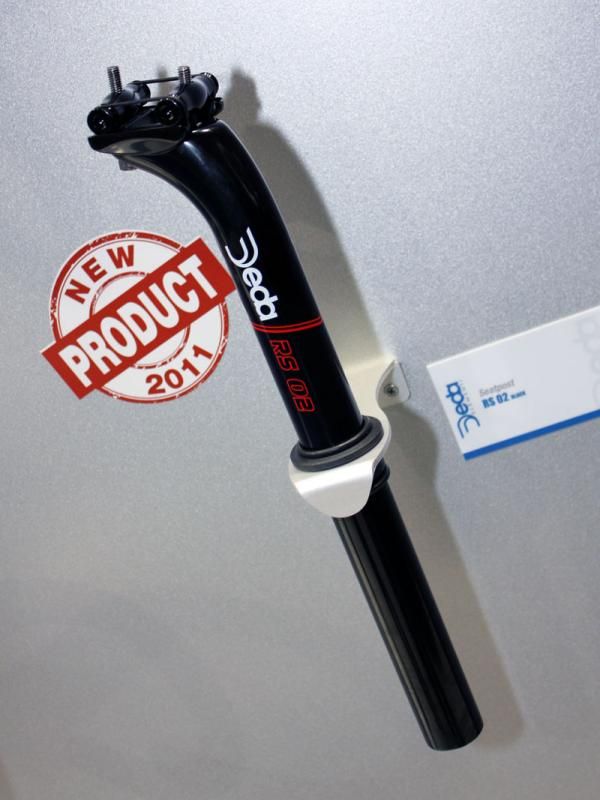 The new Deda RS02 forged aluminum seatpost sports an easy and secure two-bolt head. Claimed weight is 333g for a 31.6 x 350mm size.