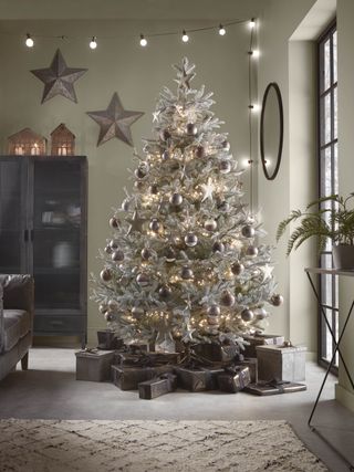 christmas lighting ideas on the tree