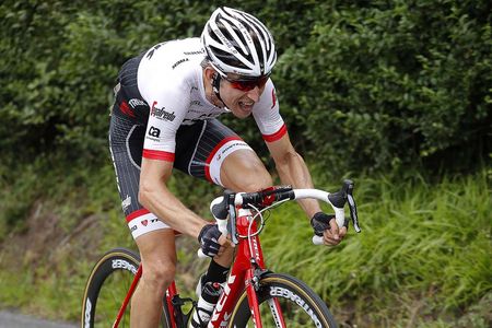 Bauke Mollema (Trek-Segafredo) on the attack