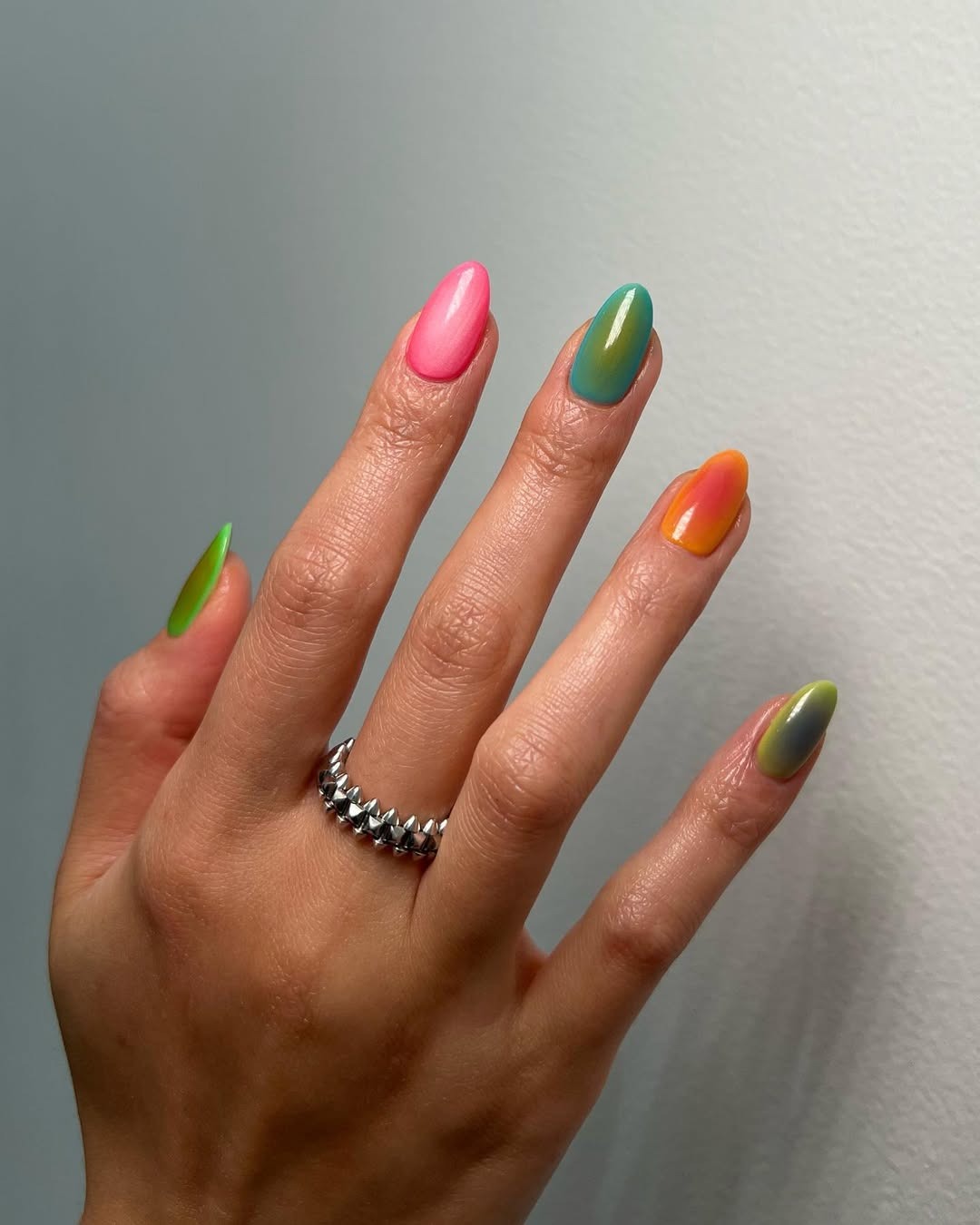 Mismatched ombre nails