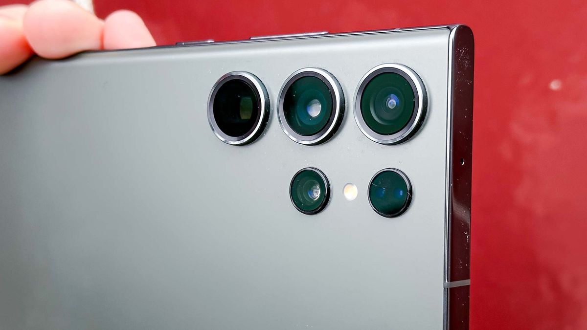 Samsung Galaxy S24 Ultra : son zoom pourrait être encore plus