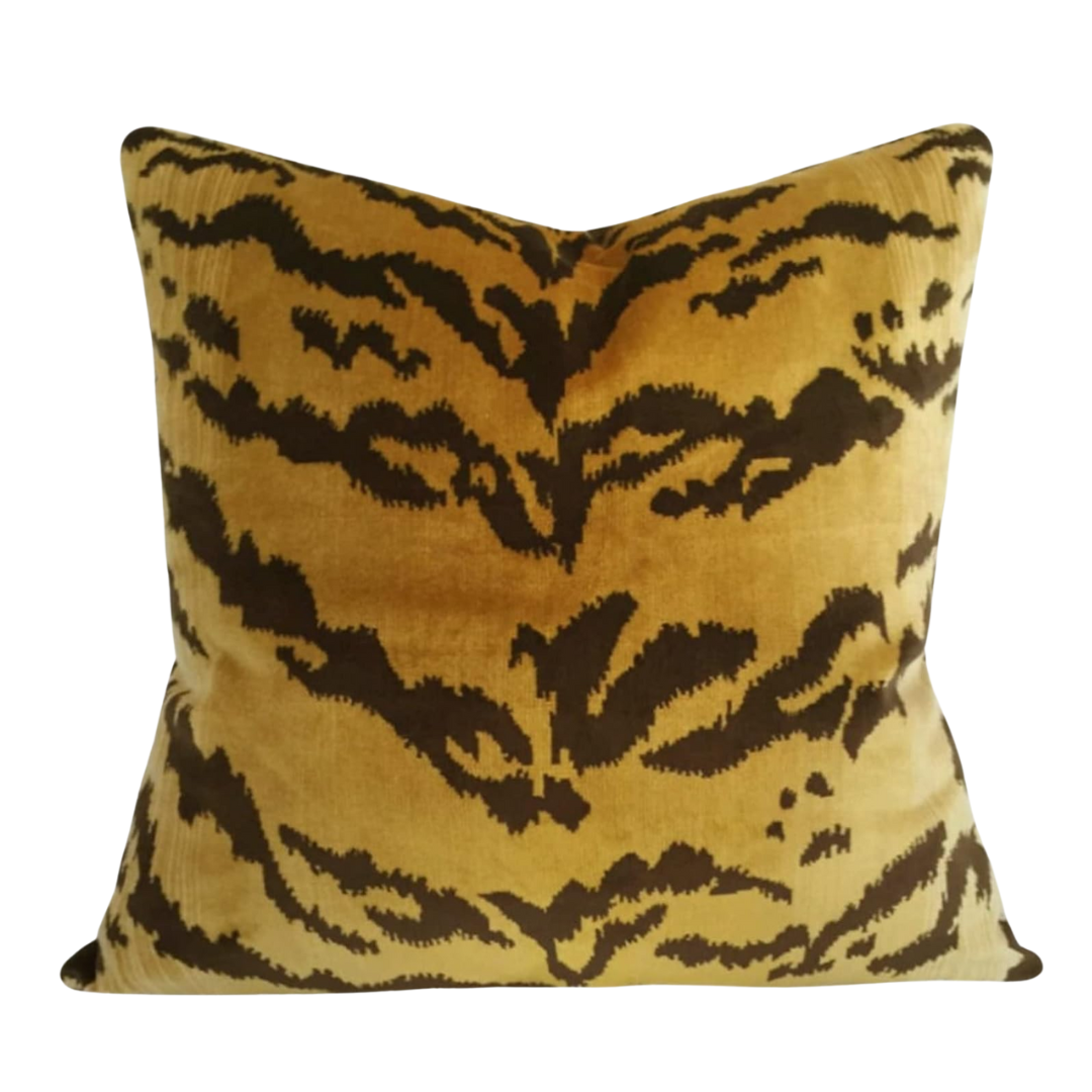 Aroggeld Tiger Pillow Velvet Chinoiserie Pillow Covers Animal Print Tiger Farmhouse Cushion Cover 20x20in Pillow Case Asian Eurosham Accent Toss Pillowcase Rustic Decor for Sofa Living Room Bedroom