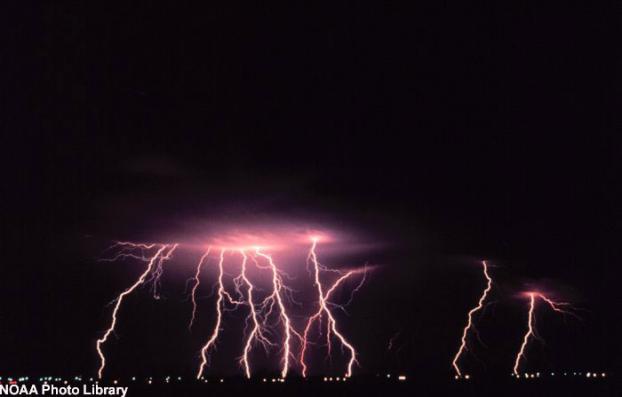album13_lightning_13_02