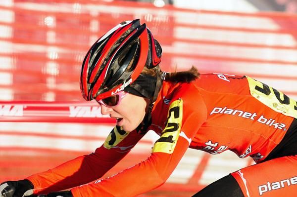 Kaitlin Antonneau (Planet Bike) chasing Rivera.