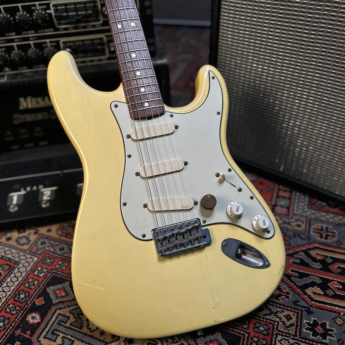 various photos of the Johnny Marr Strat and Mesa Boogie Gardiner Houlgate auction