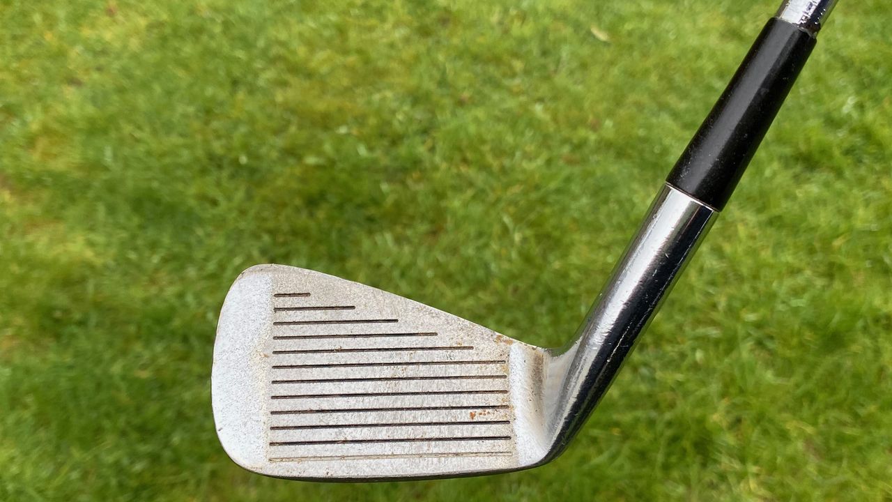 Photo of the Mizuno TP-9