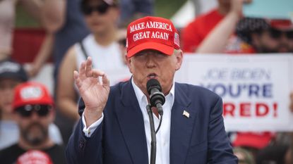 Donald Trump rallies in Nevada