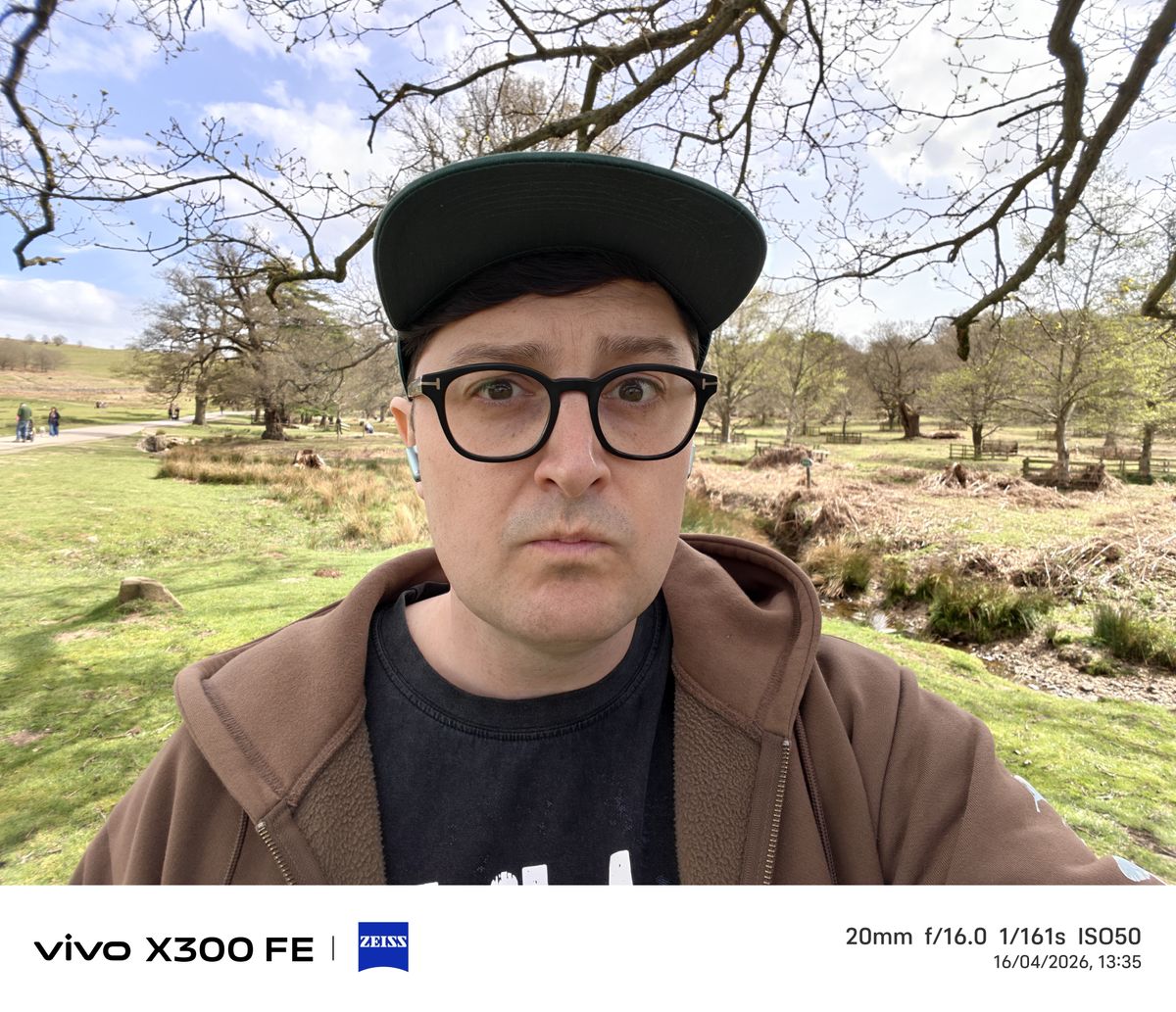 Photo samples from the Vivo X300 FE phone